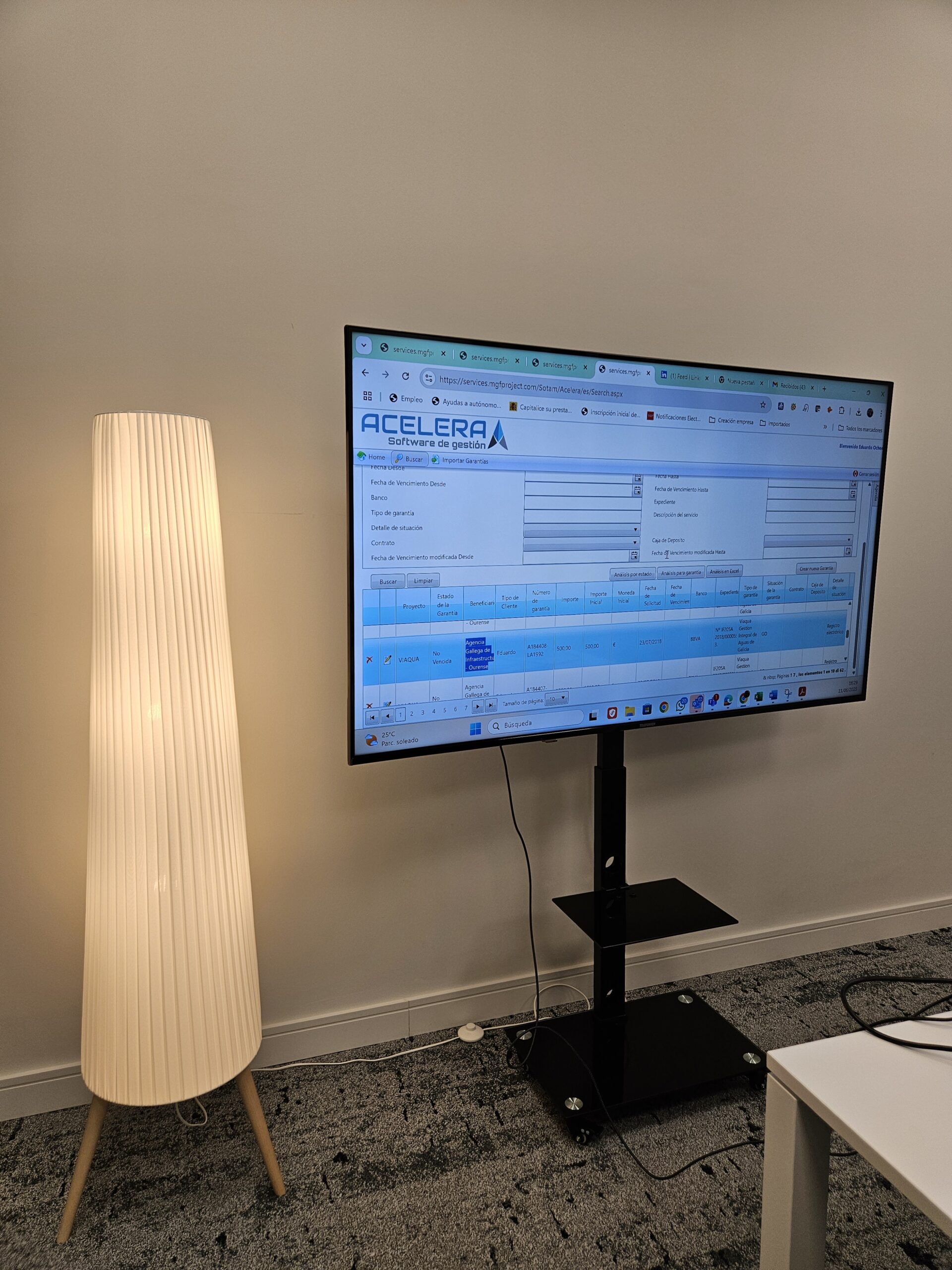 Pantalla de una reunión mostrando los resultados de nuestro servicio cash marathon